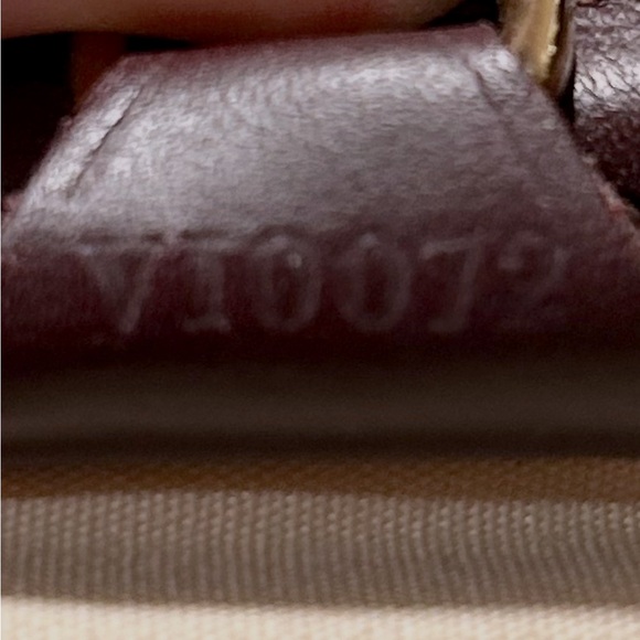 Authentic Louis Vuitton Josephine PM Bordeaux  Mini Lin - Picture 8 of 17